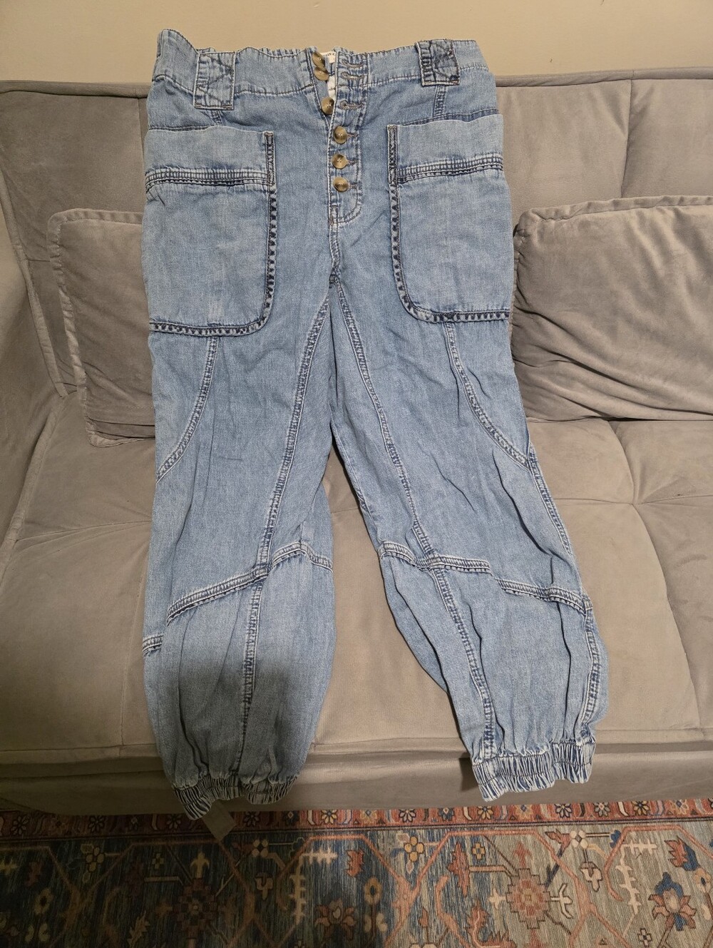 We The Free Light Blue Boyfriend Cargo Jeans with Elastic Cuffs,Size Small